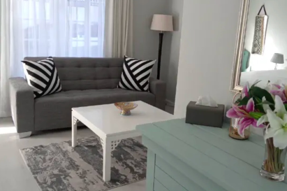 Deluxe King Suite (Room 2)